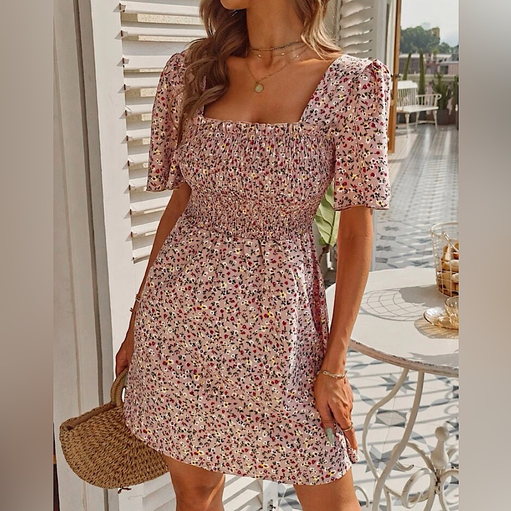 NEW Ditsy Floral Dress